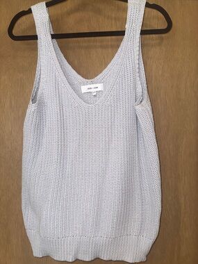John + Jenn  Light Gray/Blue sweater V-Neck Tank nwot XL